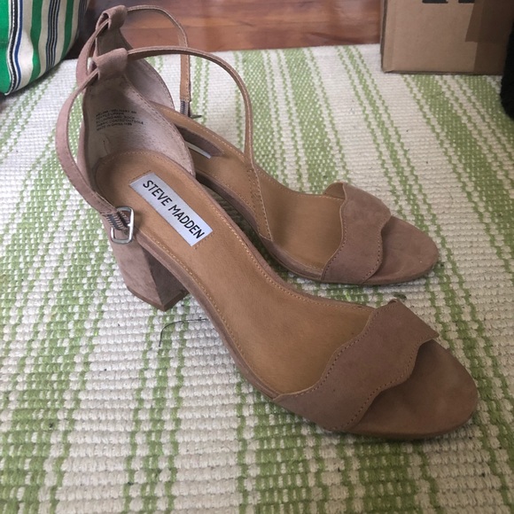 Steve Madden Melina Tan Sandal Stap Scalloped Block Heel Size 8 - Picture 2 of 8
